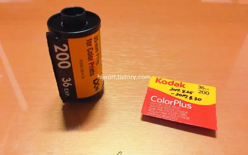 첫 필름 롤과 일회용 카메라 / 코닥 ColorPlus